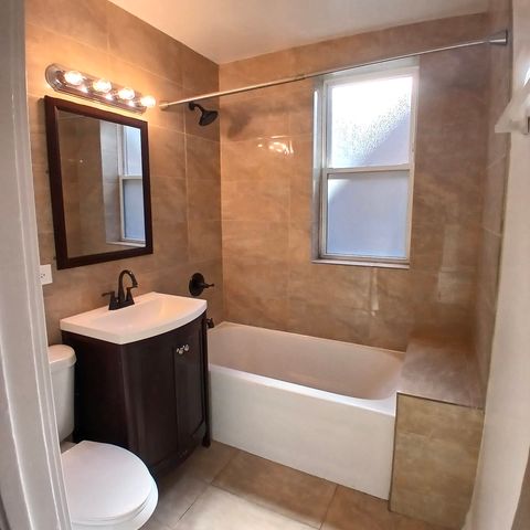 2765 W Francis Place 1, Chicago, IL 60647