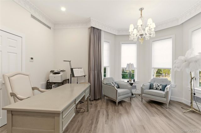 265 Laurel Lane, Laurel Hollow, NY 11791