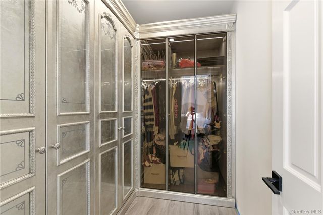 265 Laurel Lane, Laurel Hollow, NY 11791