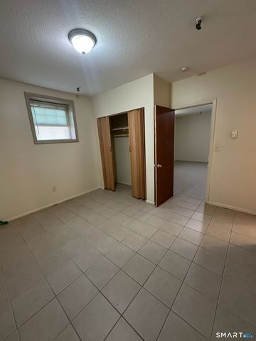 1660 East Main Street 1B, Waterbury, CT 06705