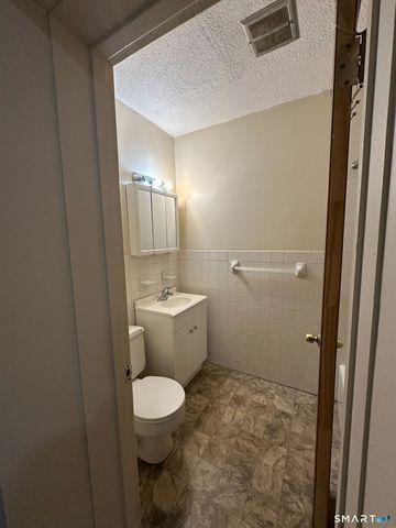 1660 East Main Street 1B, Waterbury, CT 06705