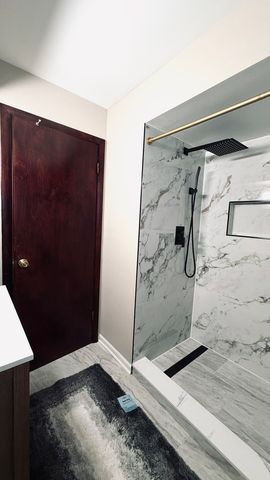 9323 S 80th Court, Hickory Hills, IL 60457