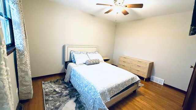 9323 S 80th Court, Hickory Hills, IL 60457