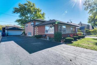 9323 S 80th Court, Hickory Hills, IL 60457