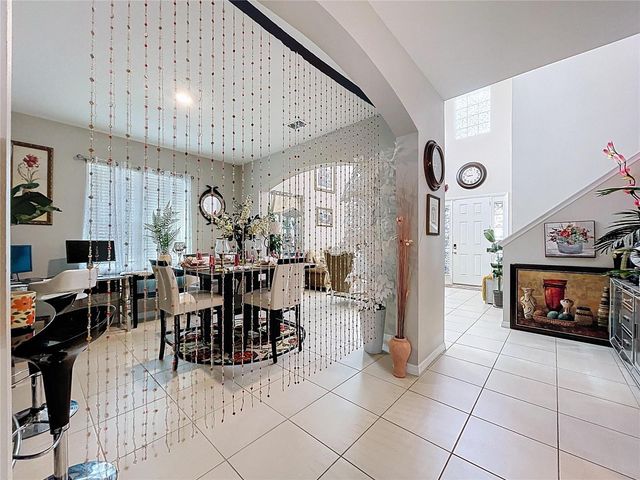 472 NW 6TH AVENUE NW, Ruskin, FL 33570