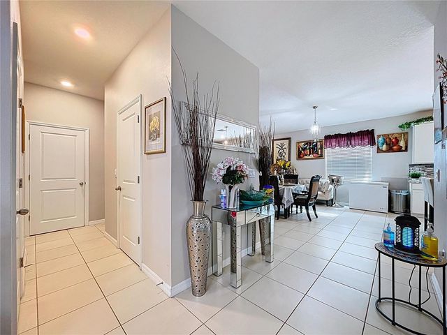 472 NW 6TH AVENUE NW, Ruskin, FL 33570