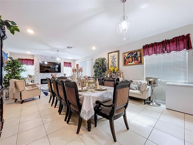 472 NW 6TH AVENUE NW, Ruskin, FL 33570