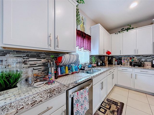 472 NW 6TH AVENUE NW, Ruskin, FL 33570