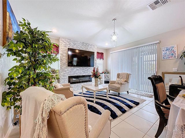 472 NW 6TH AVENUE NW, Ruskin, FL 33570