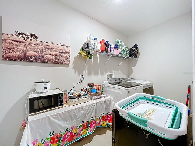 472 NW 6TH AVENUE NW, Ruskin, FL 33570