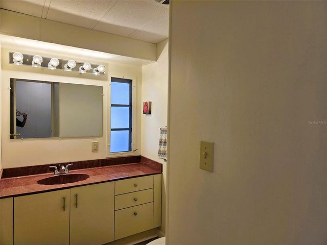 3213 SYCAMORE TERRACE, Sarasota, FL 34237