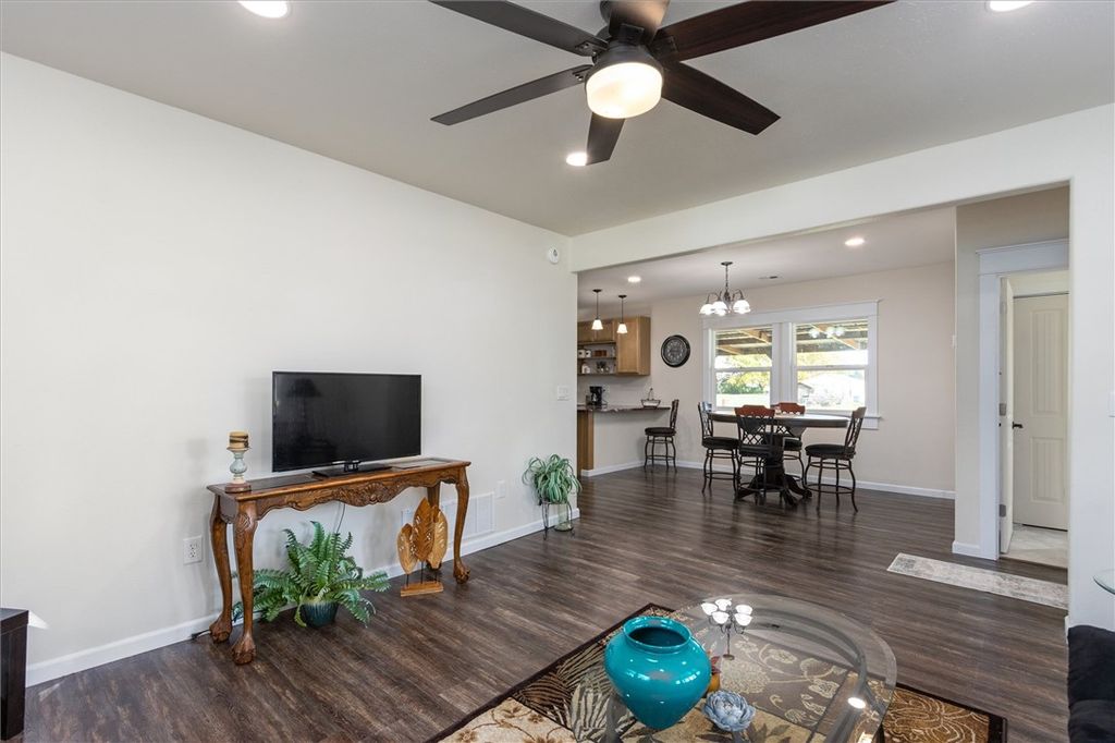 113 First Avenue W, Lavina, MT 59046 photo 4