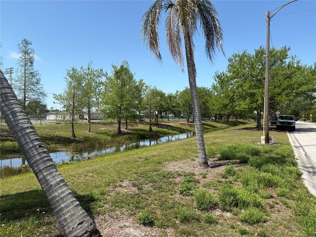 6221 13TH AVENUE N, St Petersburg, FL 33710