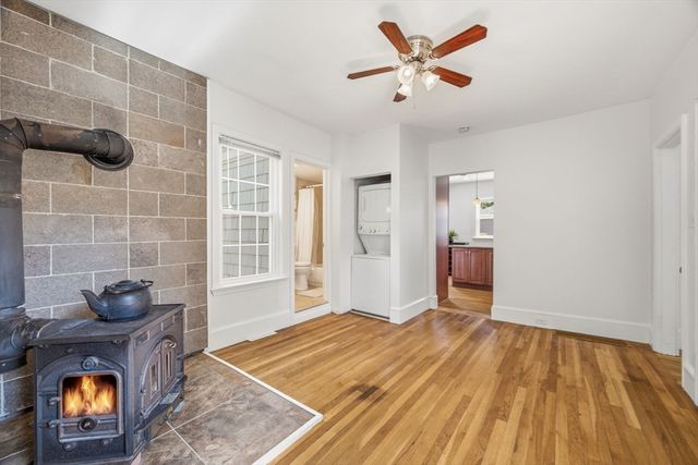 16 Linwood St, Holbrook, MA 02343