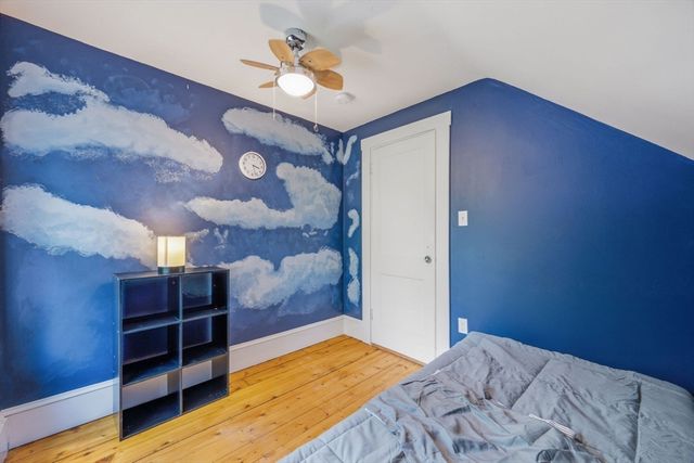 16 Linwood St, Holbrook, MA 02343