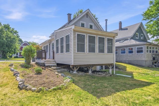 16 Linwood St, Holbrook, MA 02343