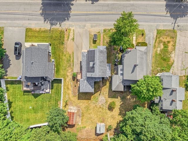 16 Linwood St, Holbrook, MA 02343
