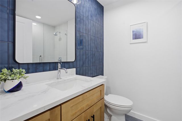 2110 Magazine ST, Austin, TX 78727