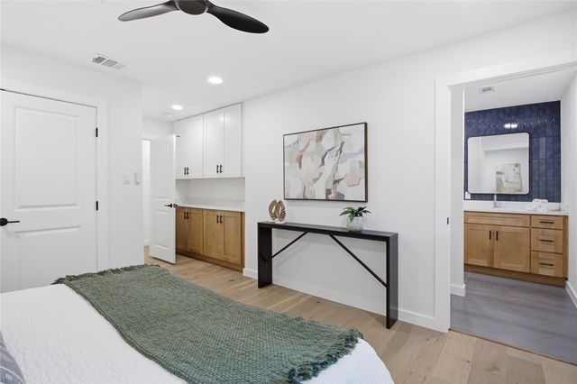2110 Magazine ST, Austin, TX 78727