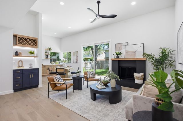 2110 Magazine ST, Austin, TX 78727