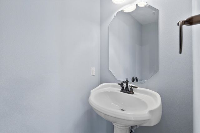2500 Rockbrook Drive 6C-87, Lewisville, TX 75067