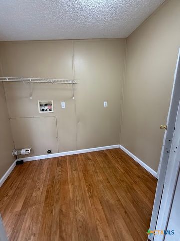 136 Sonnyland Drive, Canyon Lake, TX 78133