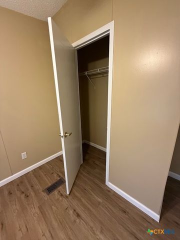 136 Sonnyland Drive, Canyon Lake, TX 78133