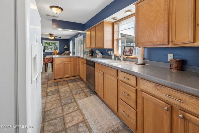 7932 SW COUNTY ROAD 18, Hampton, FL 32044