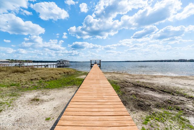 7932 SW COUNTY ROAD 18, Hampton, FL 32044