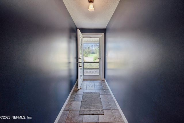 7932 SW COUNTY ROAD 18, Hampton, FL 32044