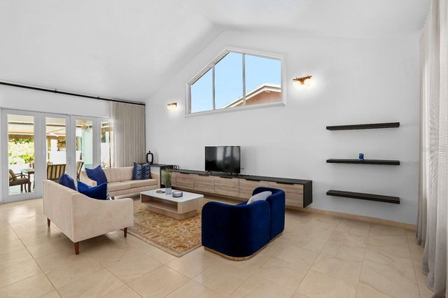 71 CAMINO DE LAS CALANDRIAS, Dorado, PR 00646