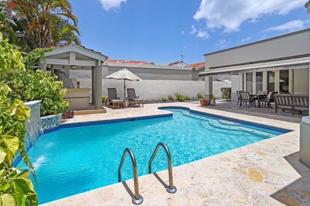 71 CAMINO DE LAS CALANDRIAS, Dorado, PR 00646