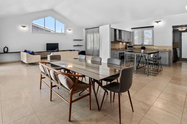 71 CAMINO DE LAS CALANDRIAS, Dorado, PR 00646