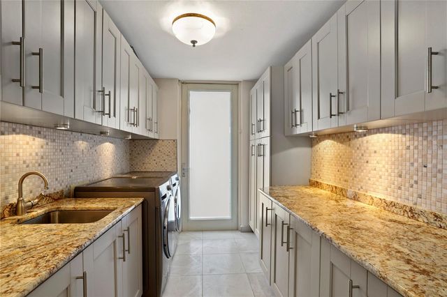 71 CAMINO DE LAS CALANDRIAS, Dorado, PR 00646