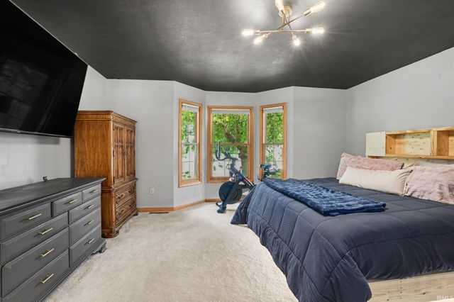 53303 Red Oak Court, Bristol, IN 46507