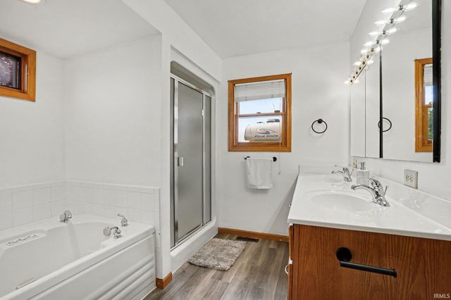 53303 Red Oak Court, Bristol, IN 46507