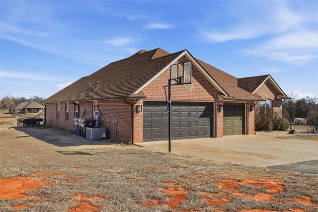 1700 Sandpiper Drive, Blanchard, OK 73010