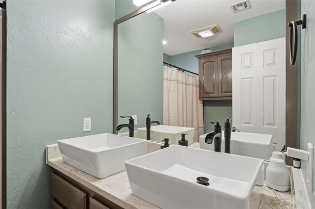 1700 Sandpiper Drive, Blanchard, OK 73010