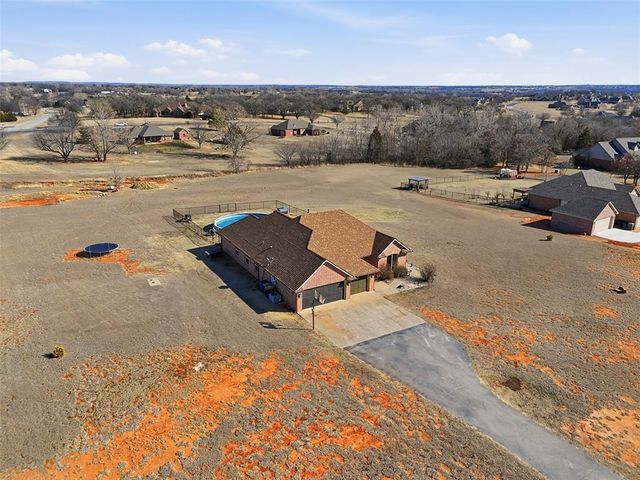 1700 Sandpiper Drive, Blanchard, OK 73010