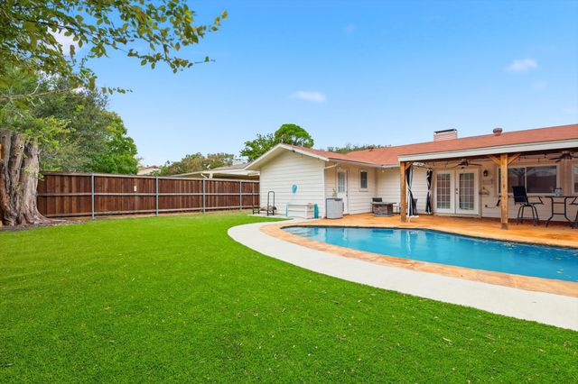 228 Wildfire Drive, Lewisville, TX 75067