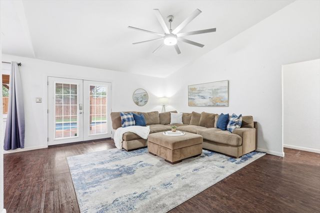 228 Wildfire Drive, Lewisville, TX 75067