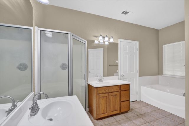 206 Water Oak Lane, Weatherford, TX 76086