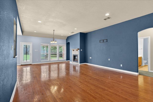 206 Water Oak Lane, Weatherford, TX 76086