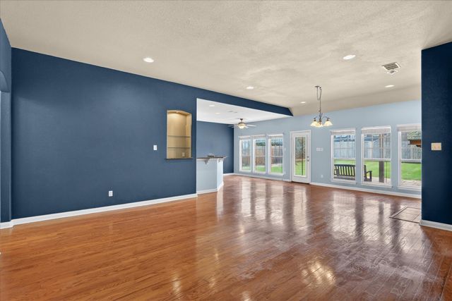 206 Water Oak Lane, Weatherford, TX 76086