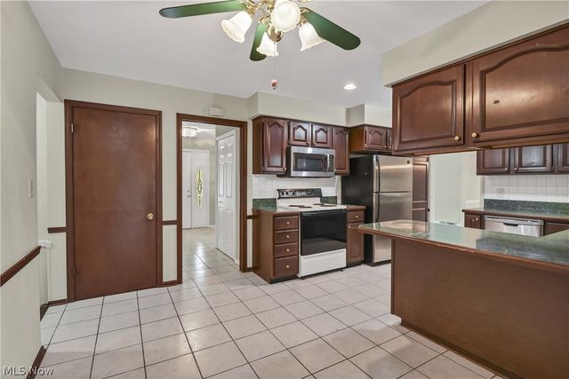 367 Bar Harbor Drive, Bay Village, OH 44140