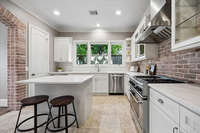 6604 Kelvin Drive, Houston, TX 77030