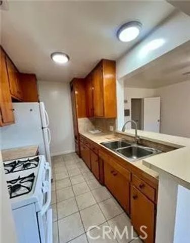 469 E Algrove 6, Covina, CA 91723