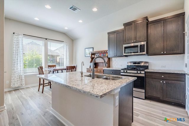 712 Coyote Creek Way, Kyle, TX 78640