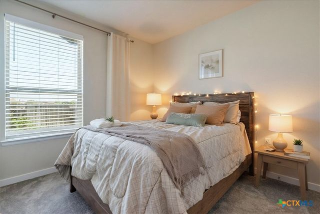 712 Coyote Creek Way, Kyle, TX 78640