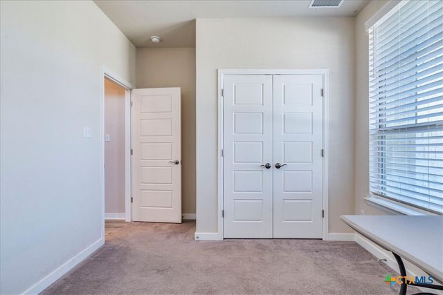 712 Coyote Creek Way, Kyle, TX 78640